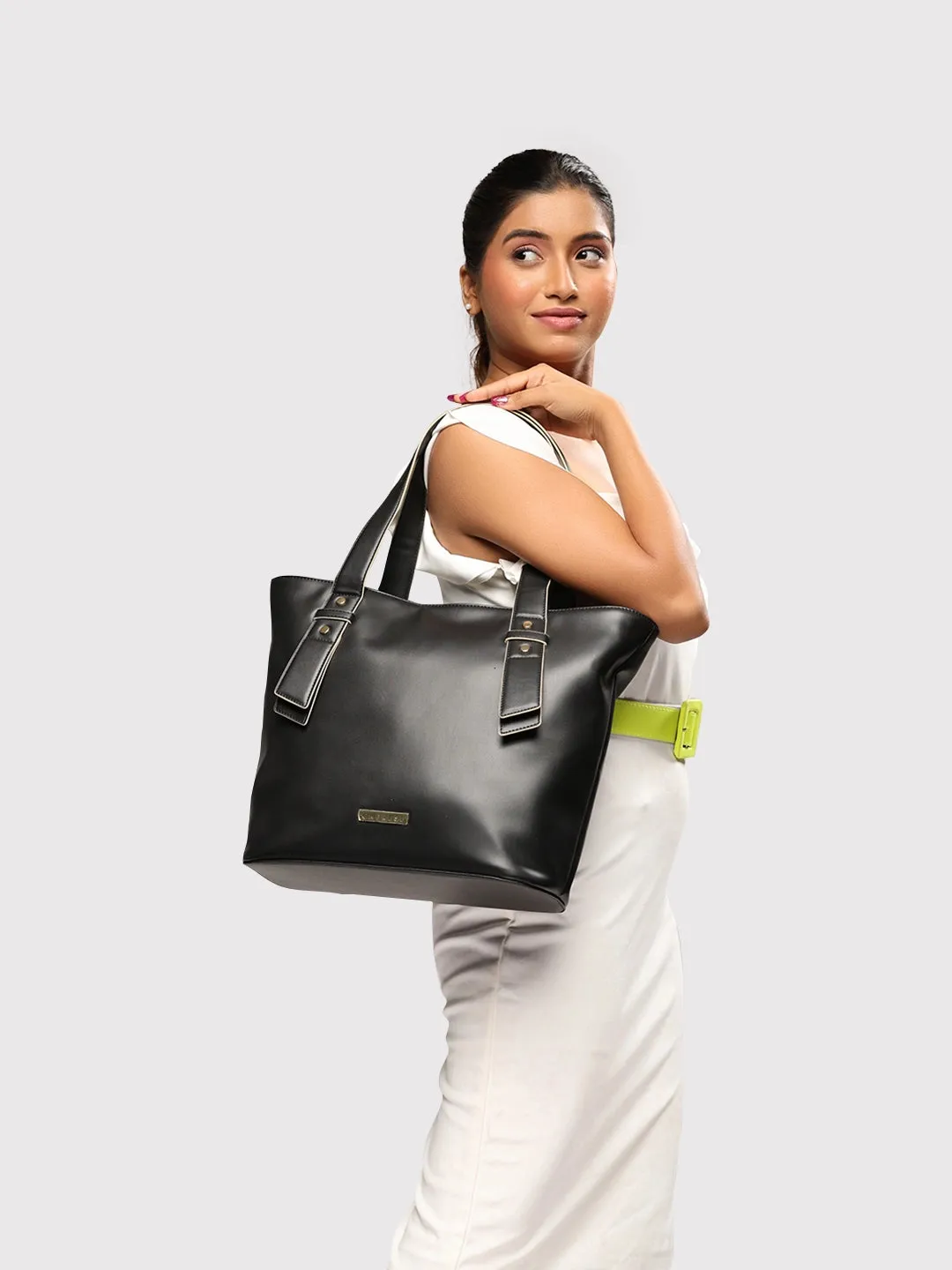 Caprese Amelia Tote Medium Solid Women'S Office Handbag Black